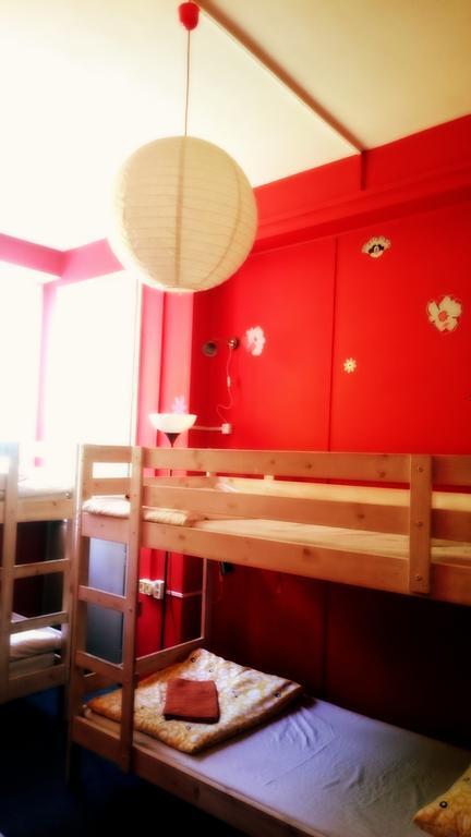 Wdj Hostel Варшава Стая снимка