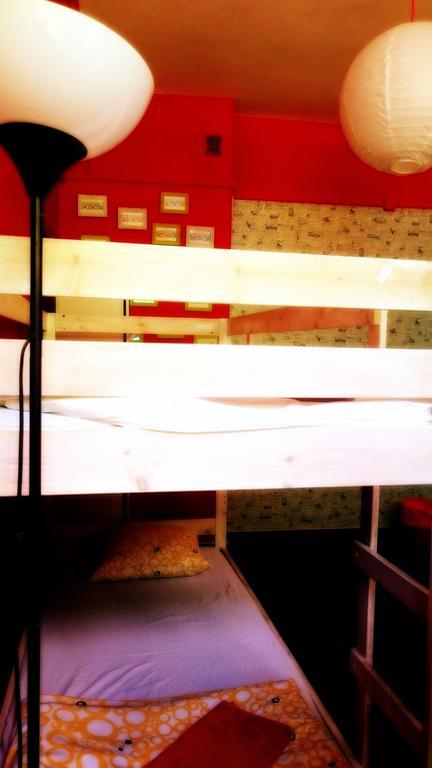 Wdj Hostel Варшава Стая снимка