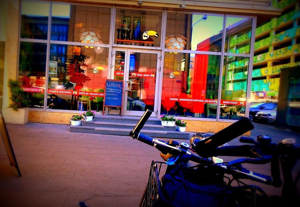 Wdj Hostel Варшава Екстериор снимка