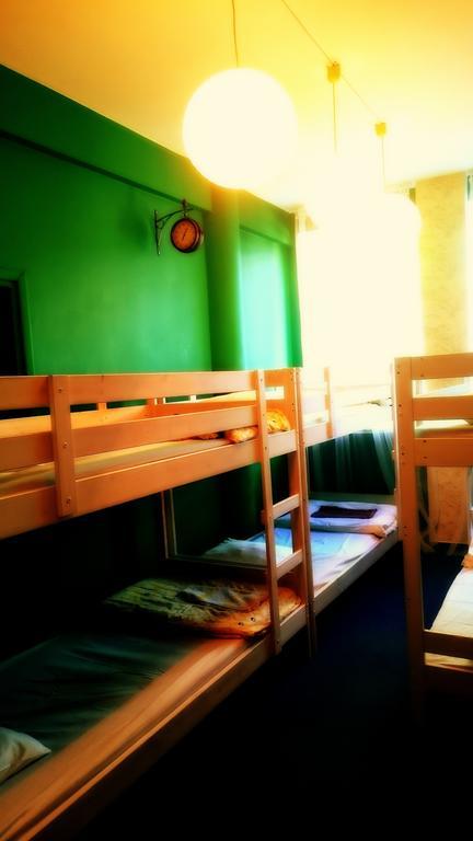 Wdj Hostel Варшава Стая снимка