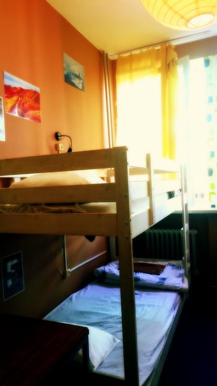 Wdj Hostel Варшава Стая снимка