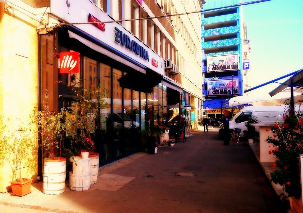 Wdj Hostel Варшава Екстериор снимка