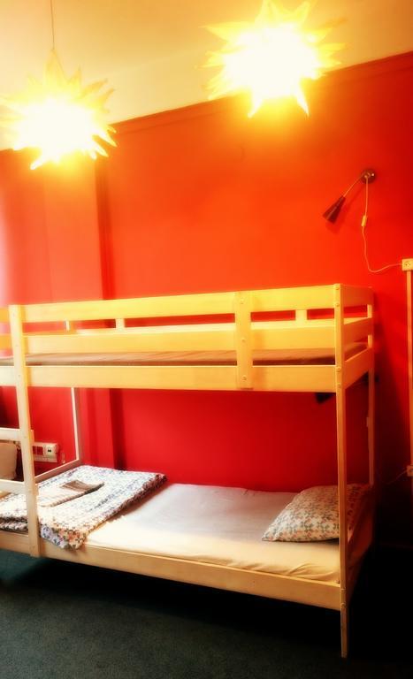 Wdj Hostel Варшава Стая снимка