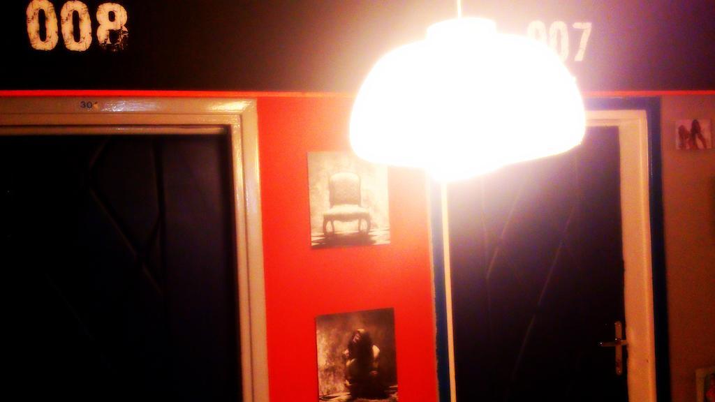 Wdj Hostel Варшава Екстериор снимка